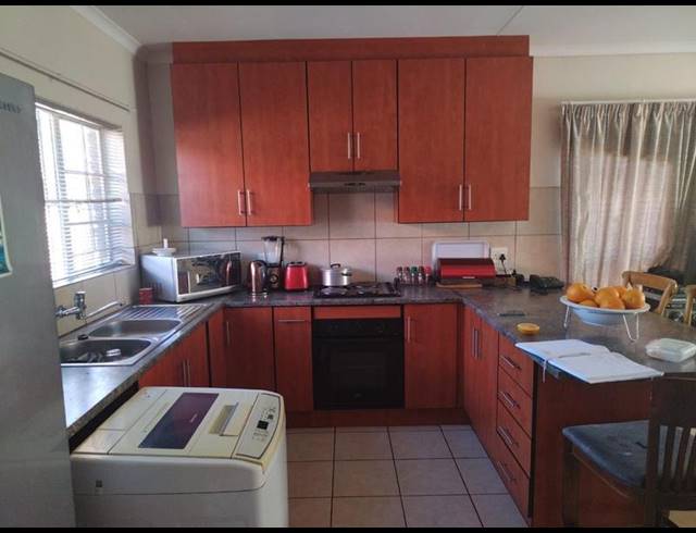 3 BEDROOM TOWNHOUSE FOR SALE IN THE ORCHARDS